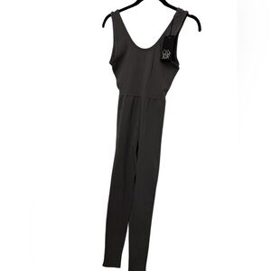 Chaser Jumpsuit Bodysuit Size Small‎ Sleeveless Gray New